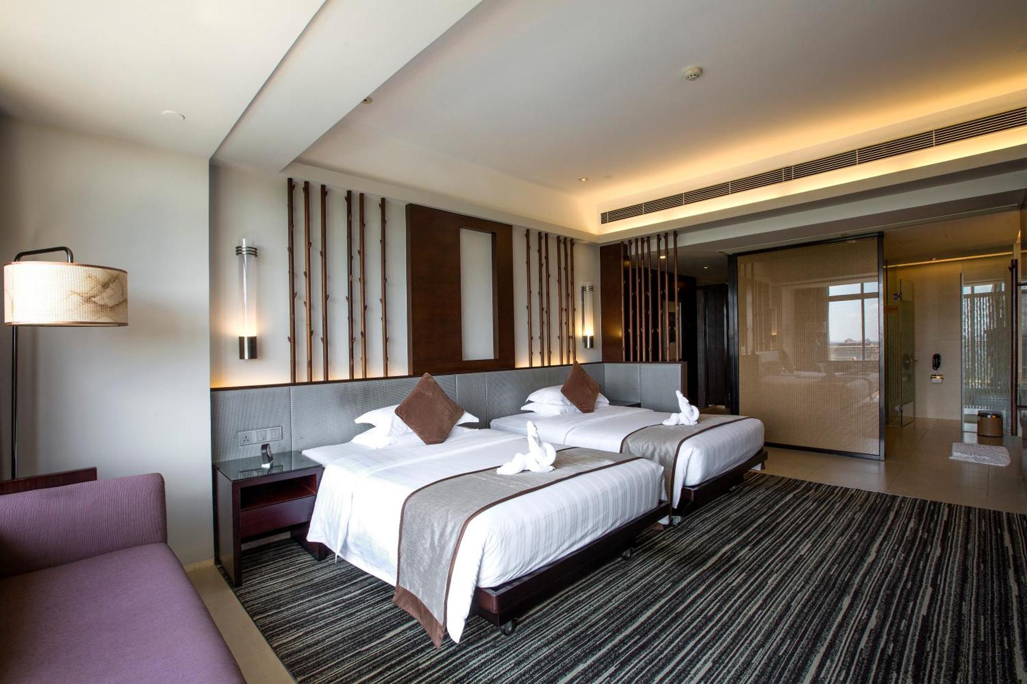 Mission Hills Resort Haikou Haikou  Room photo